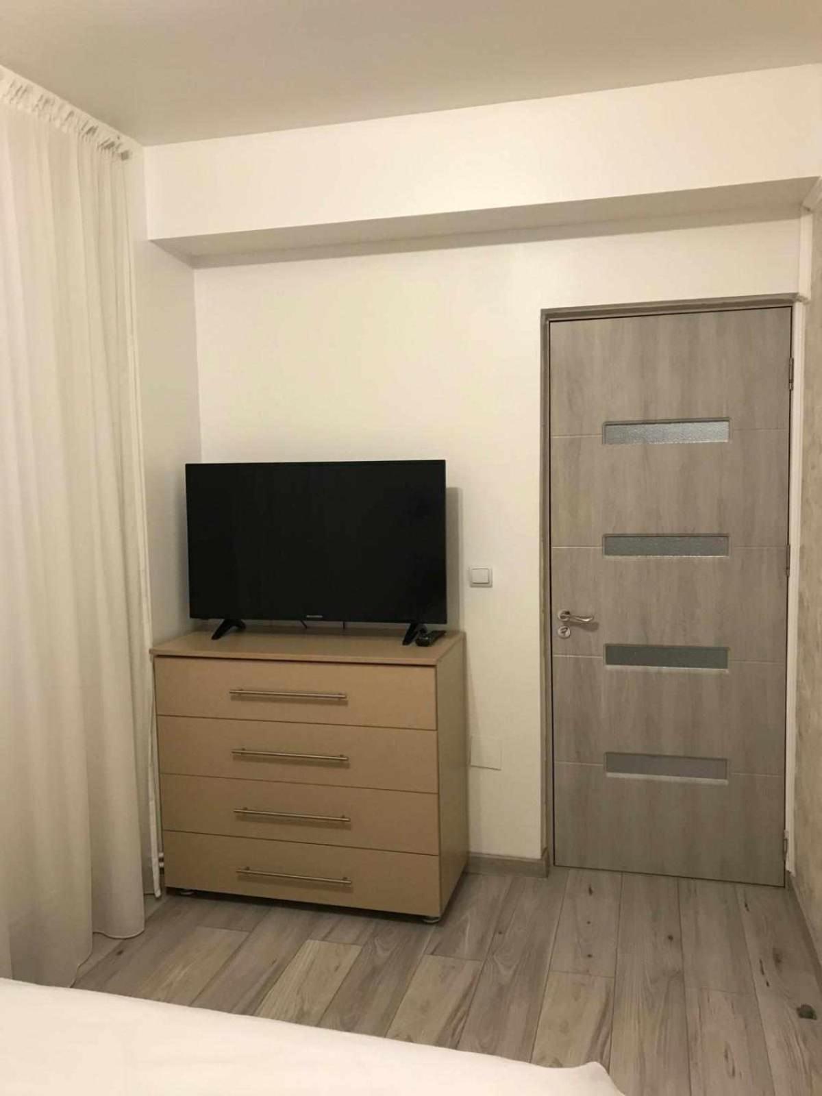 Modern & Elegant Apartament Крайова Экстерьер фото